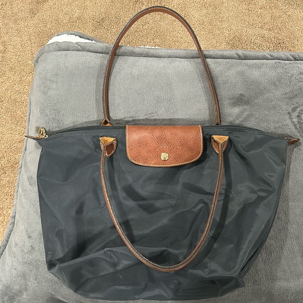 Longchamp dark gray shoulder bag, good condition used for 1 season